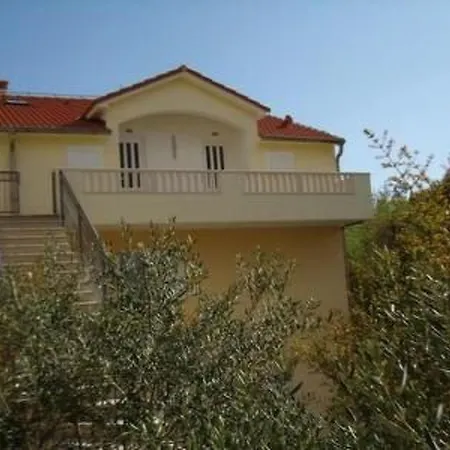 In By Interhome
